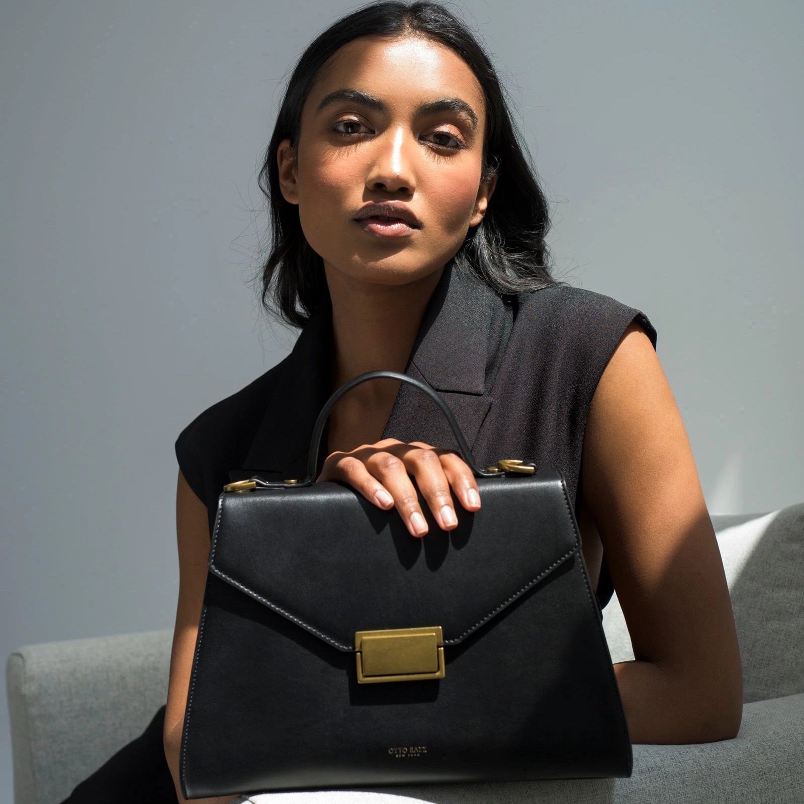 Bowery Bag In Smooth Black Apple Leather