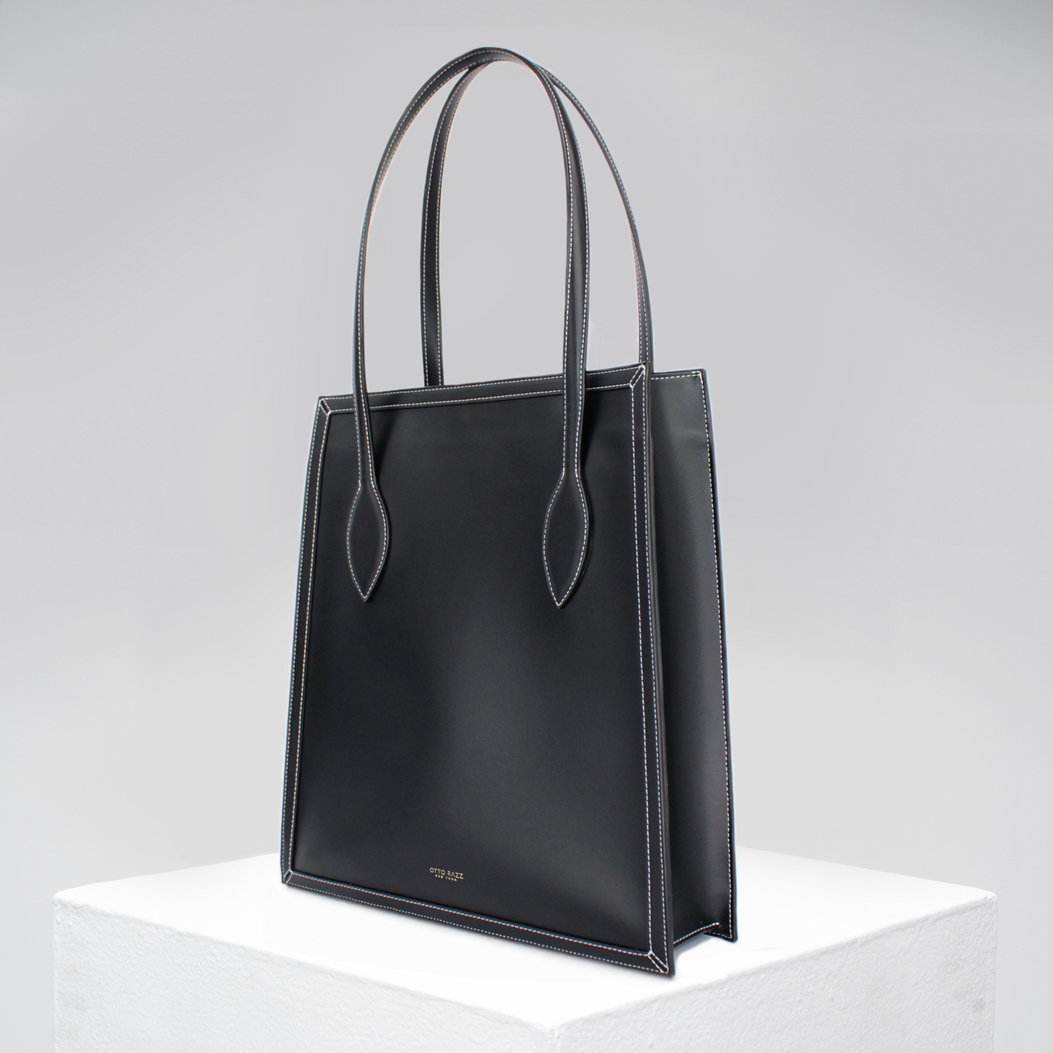 KENMARE BAG IN SMOOTH BLACK APPLE LEATHER