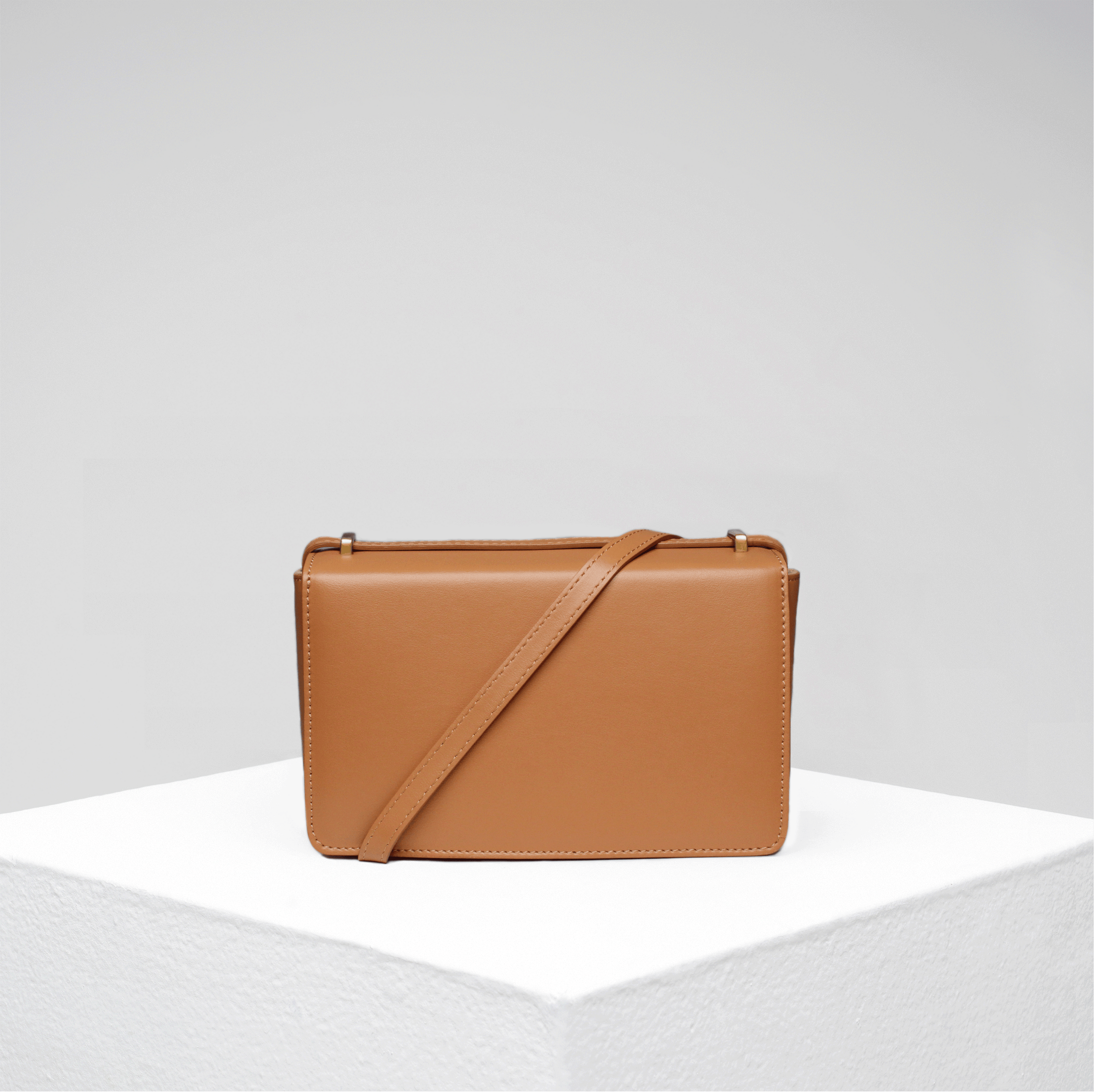 Lexington Bag In Smooth Tan Apple Leather