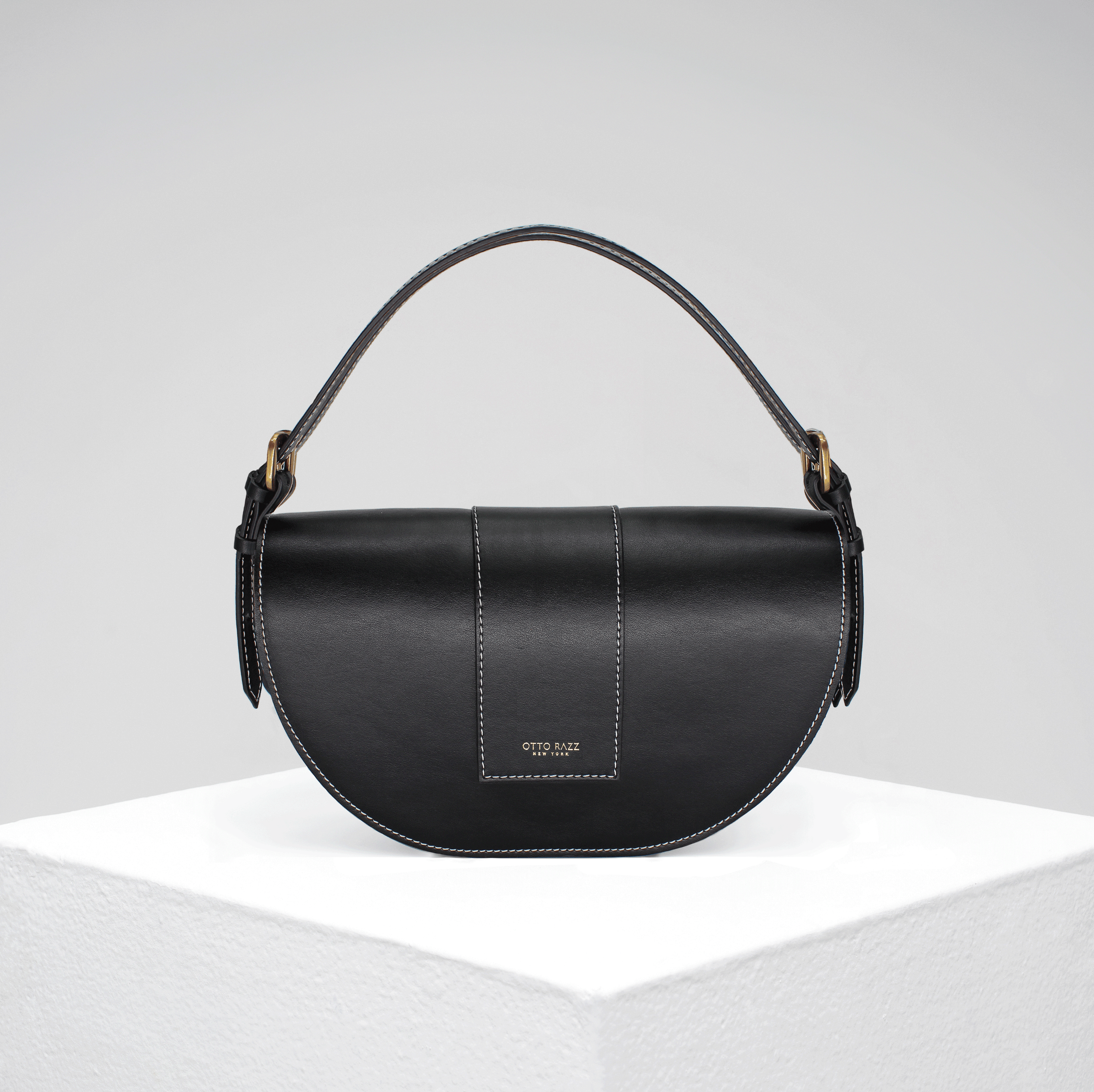 Madison Bag In Smooth Black Apple Leather (WIZWID)