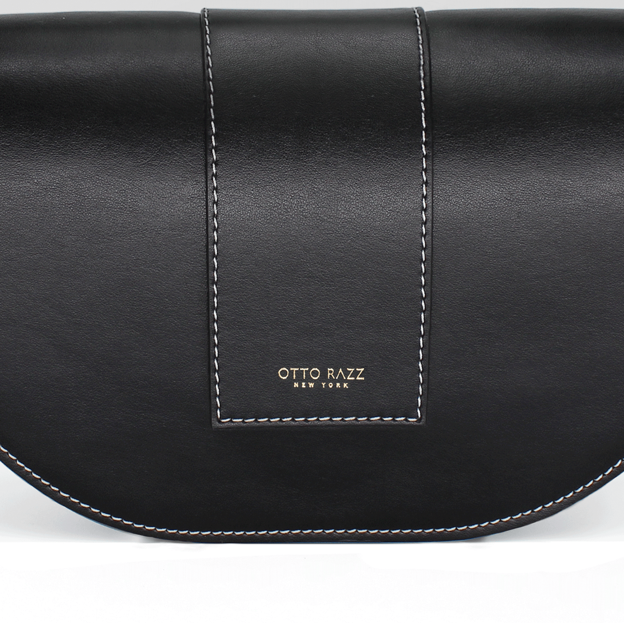 MADISON BAG IN SMOOTH BLACK APPLE LEATHER