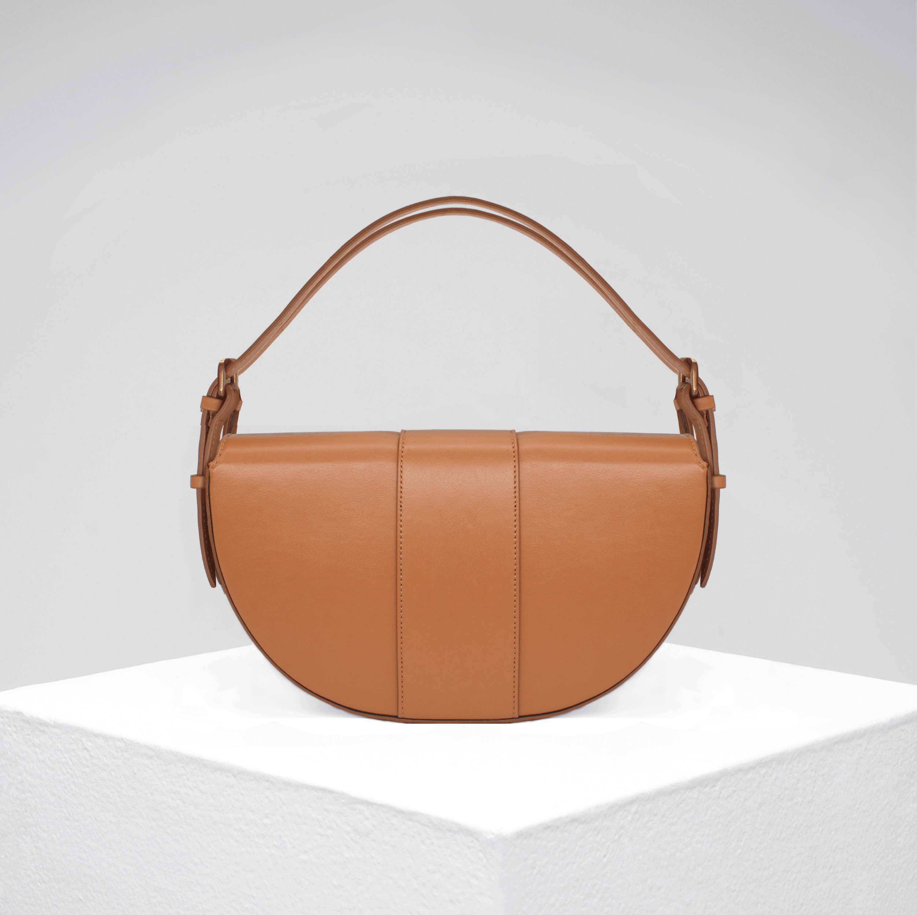 Madison Bag In Smooth Tan Apple Leather