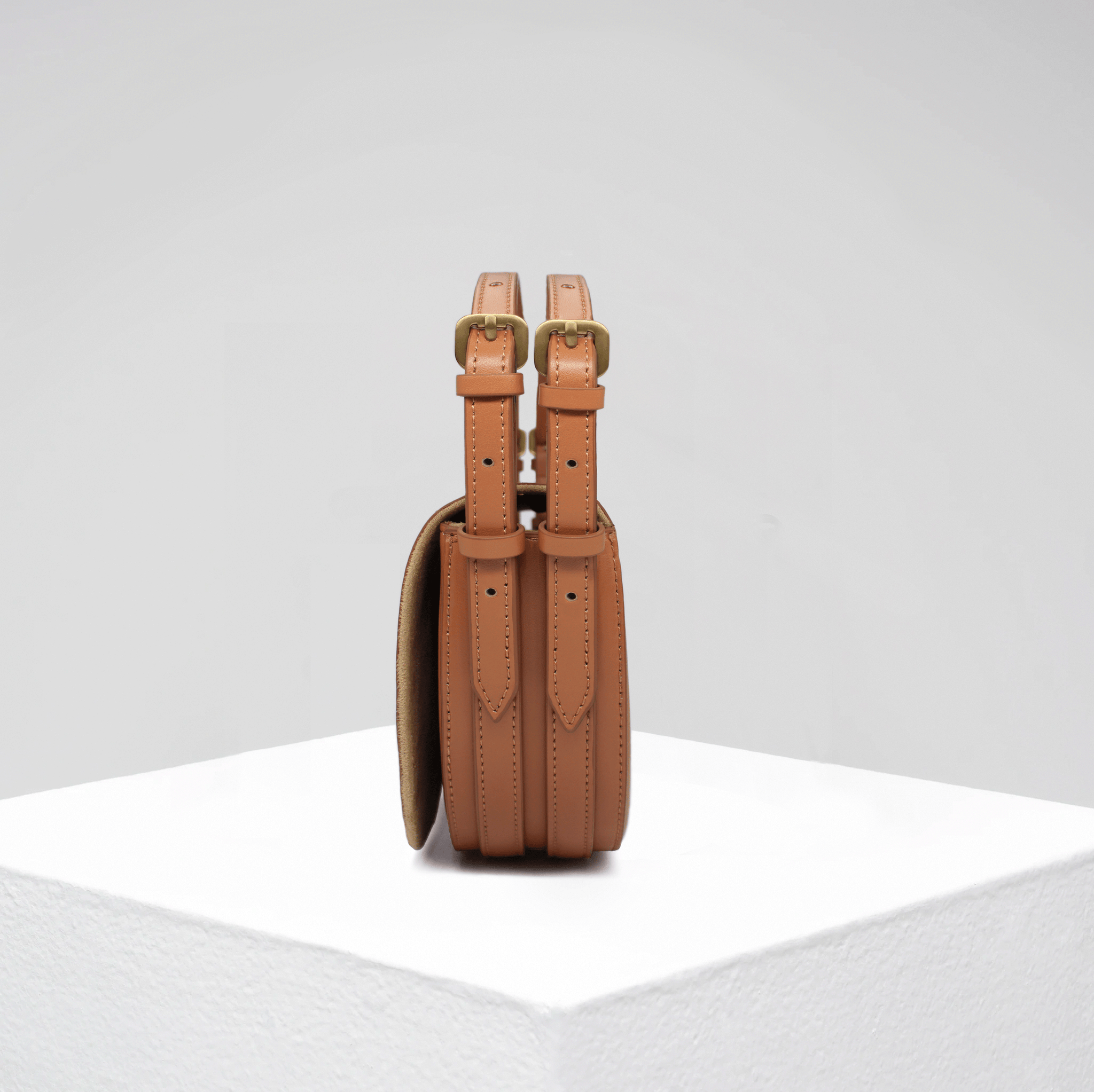 MADISON BAG IN SMOOTH TAN APPLE LEATHER
